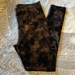 Faux Velour Bronze Flower Black Leggings